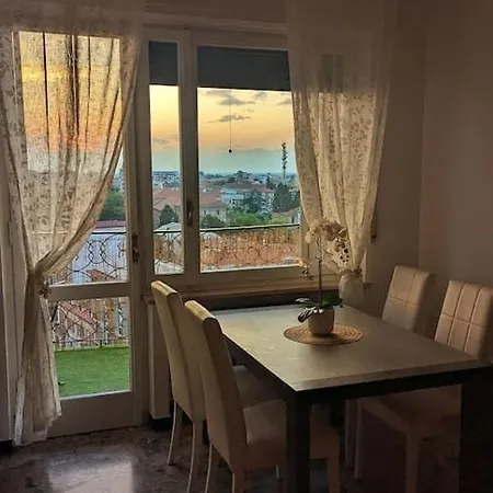 Ferienwohnung La Terrazza Del Re Vercelli Exterior foto